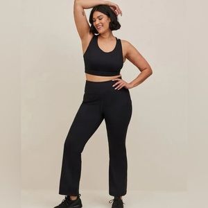 Torrid Performance Core Boot Cut Pant Leggings Size 0
